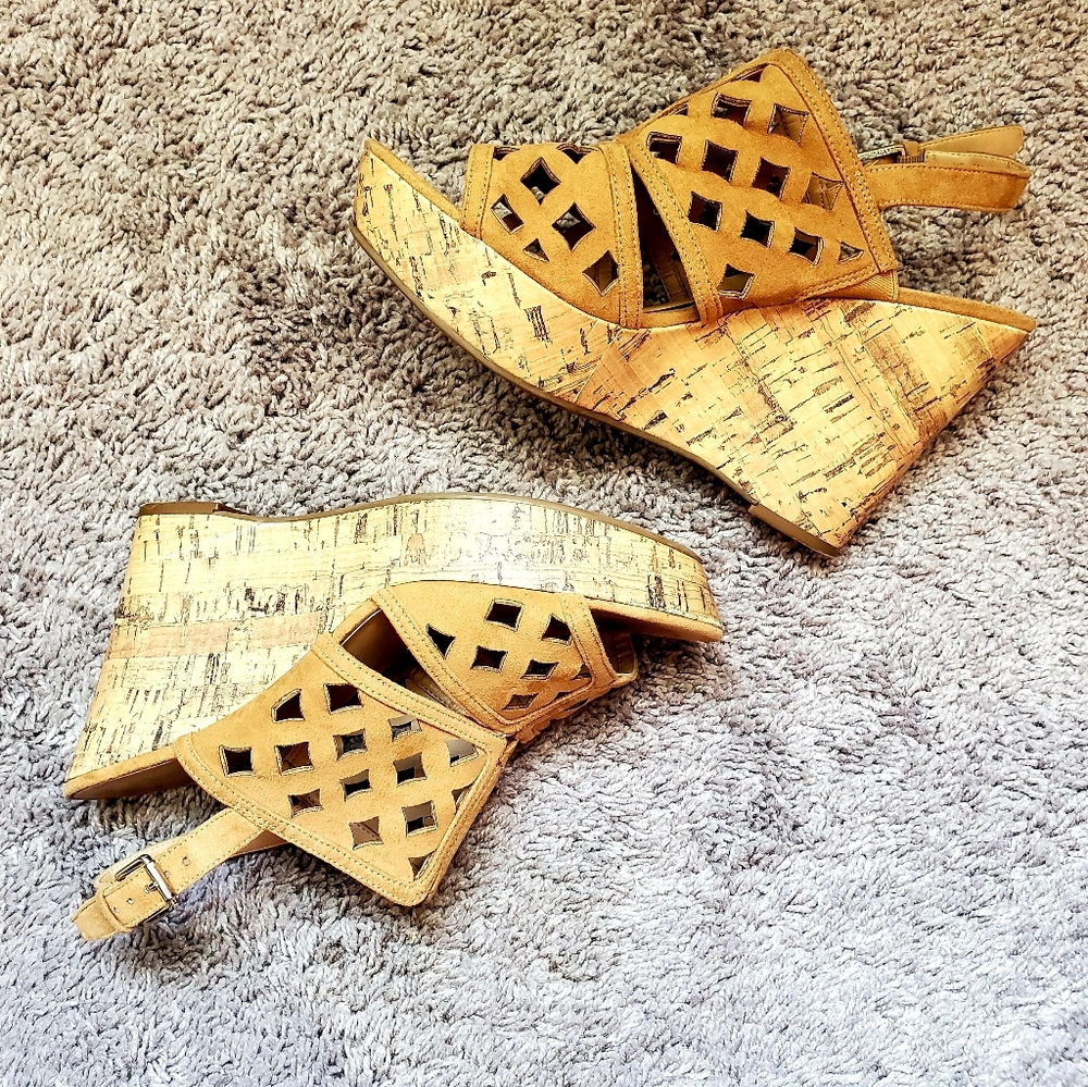 Fanco Sarto platform wedge sandals